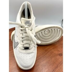 Nike Air Force 1 PLT.AF.ORM Sneaker Summit White/Silver DJ9946-101 Womens 8